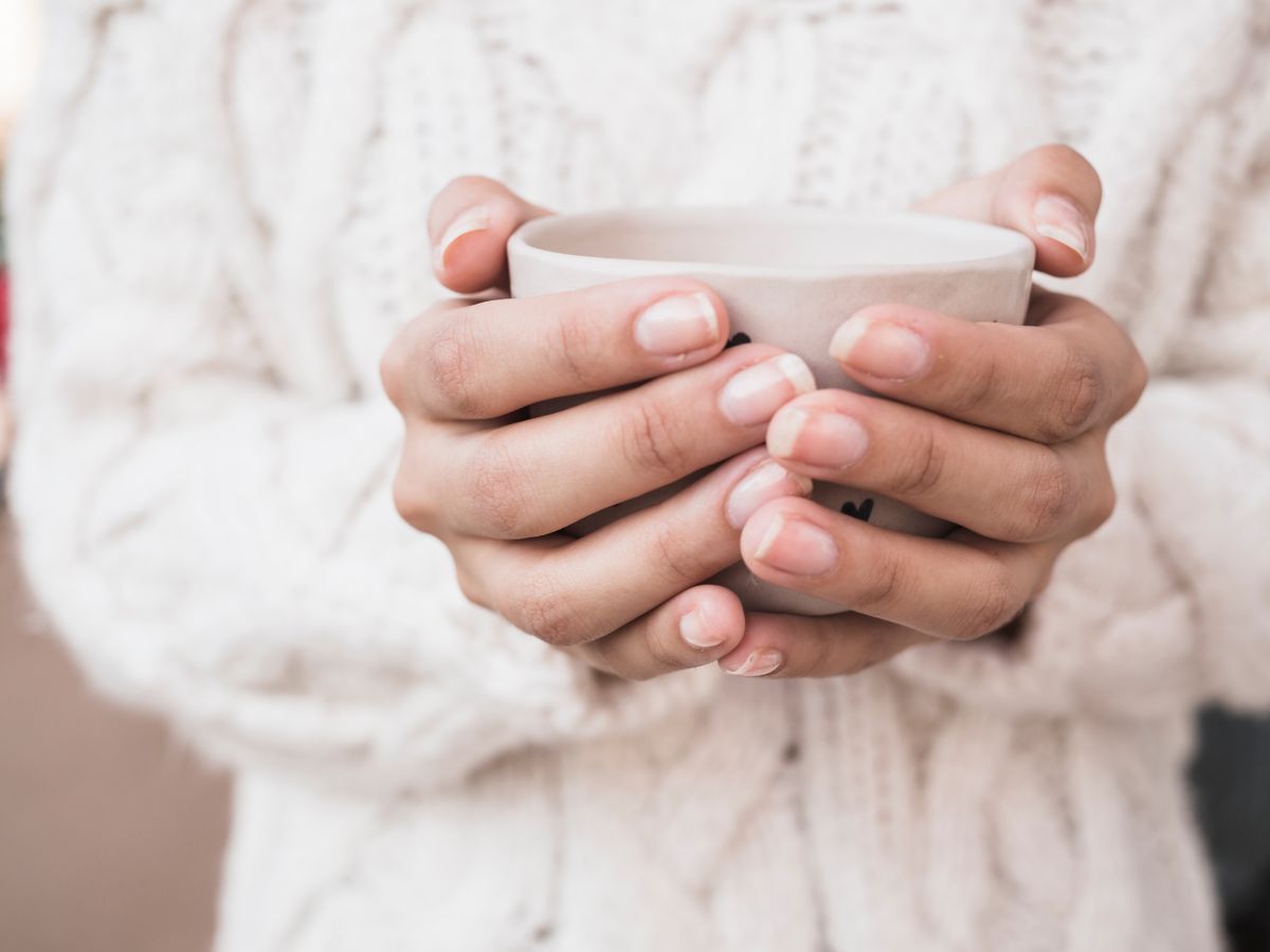 Pelle secca in inverno: come idratare viso, mani e labbra